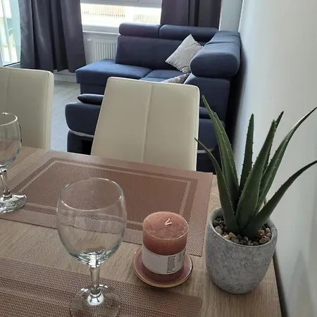 Cozy With Gym, Free Parking, Ursus 公寓